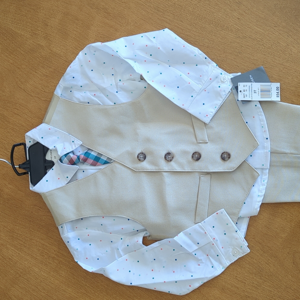 Van Heusen 3T 4 piece set